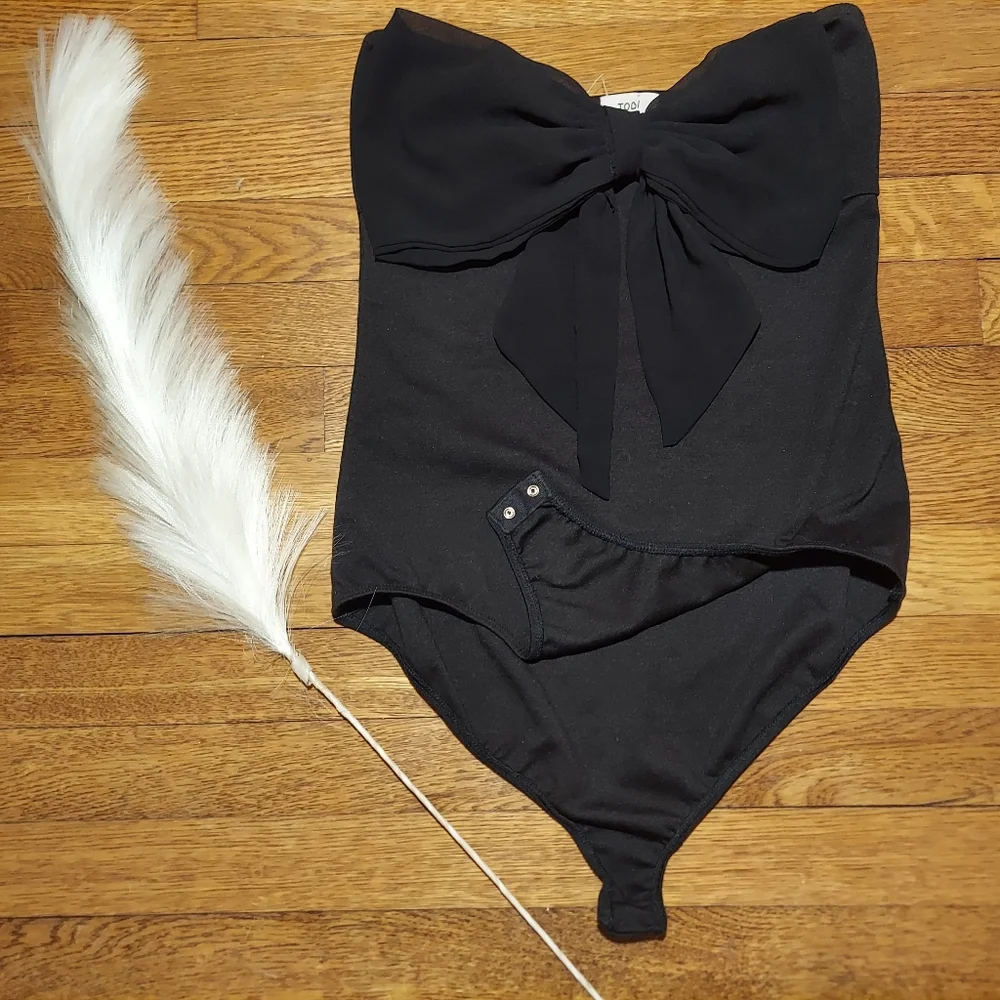 Tobi halter one piece swimsuit with big bow - Picture 3 of 8
